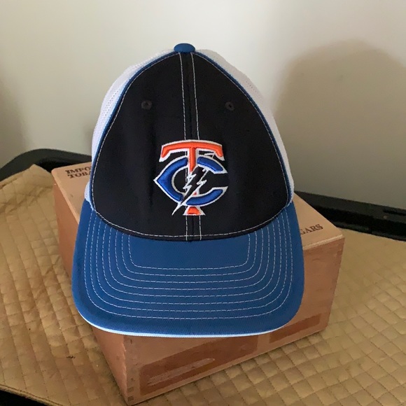 Cap Pre Owned - Picture 1 of 6